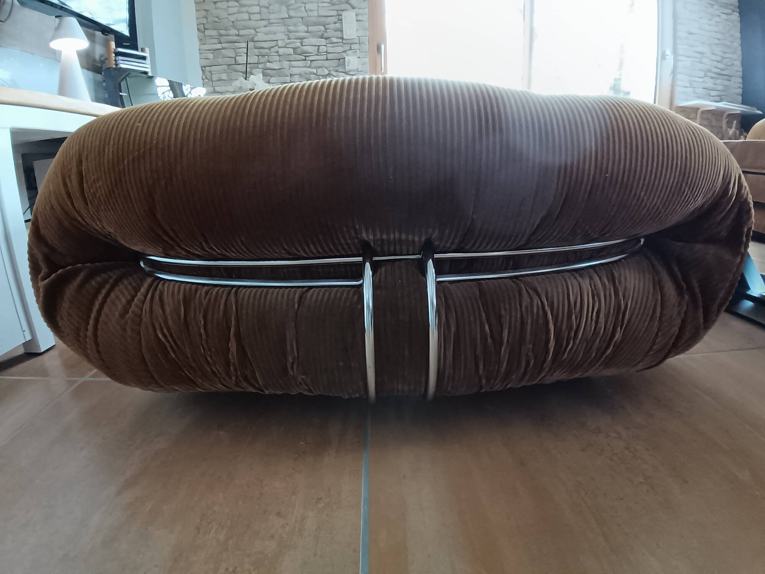 Soriana set of 4 pieces including a 4-seater sofa, 2 armchairs, and a pouf by Tobia and Afra Scarpa, Italy.