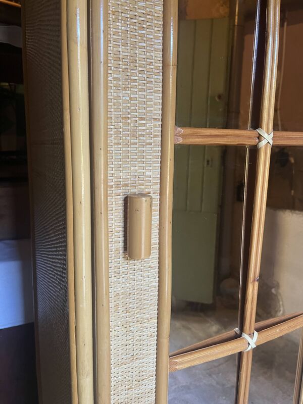 Petite armoire en rotin tressée vintage