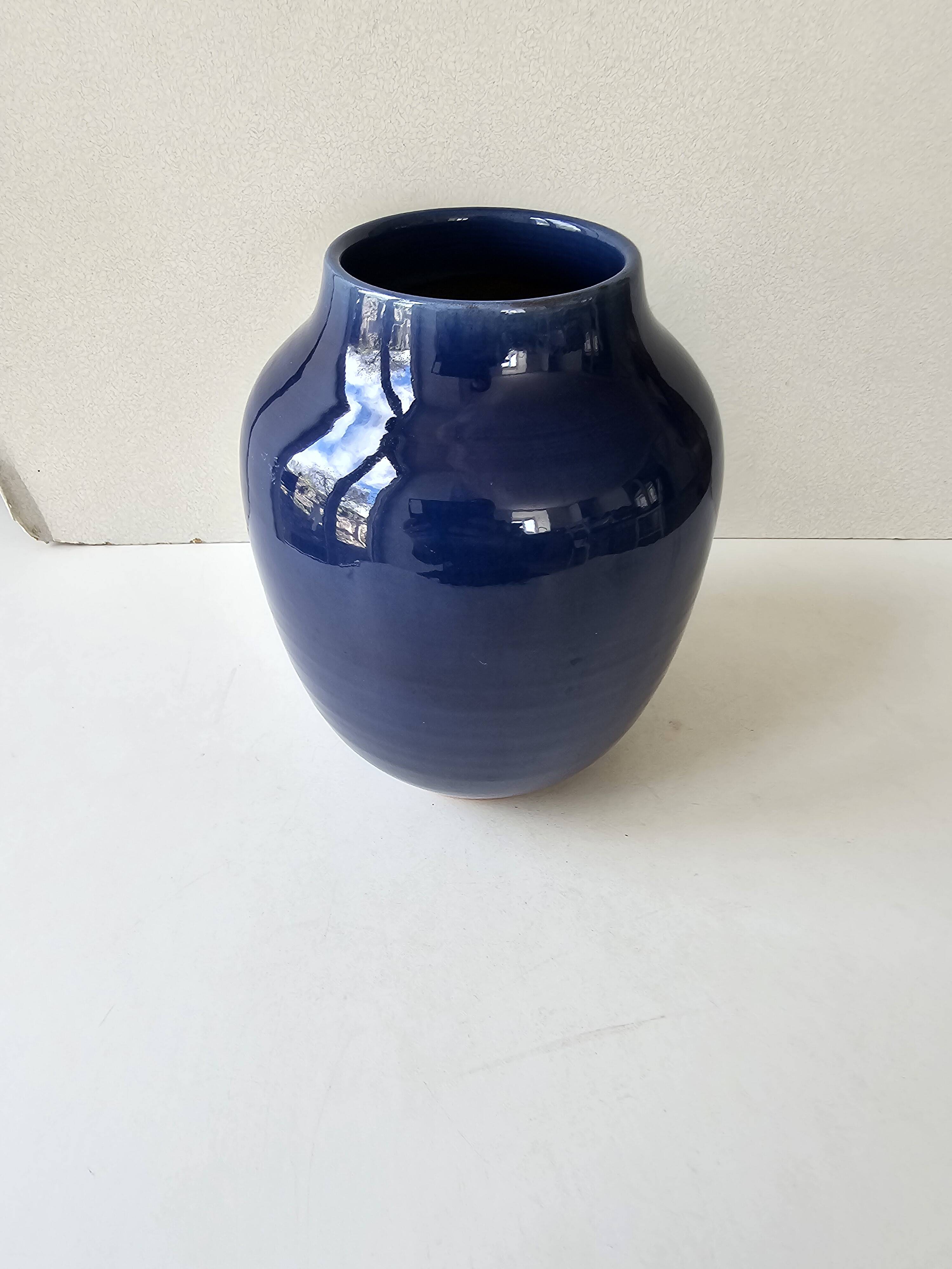 Blue ceramic stoneware vase signed Poterie du Soleil Salernes height 20cm