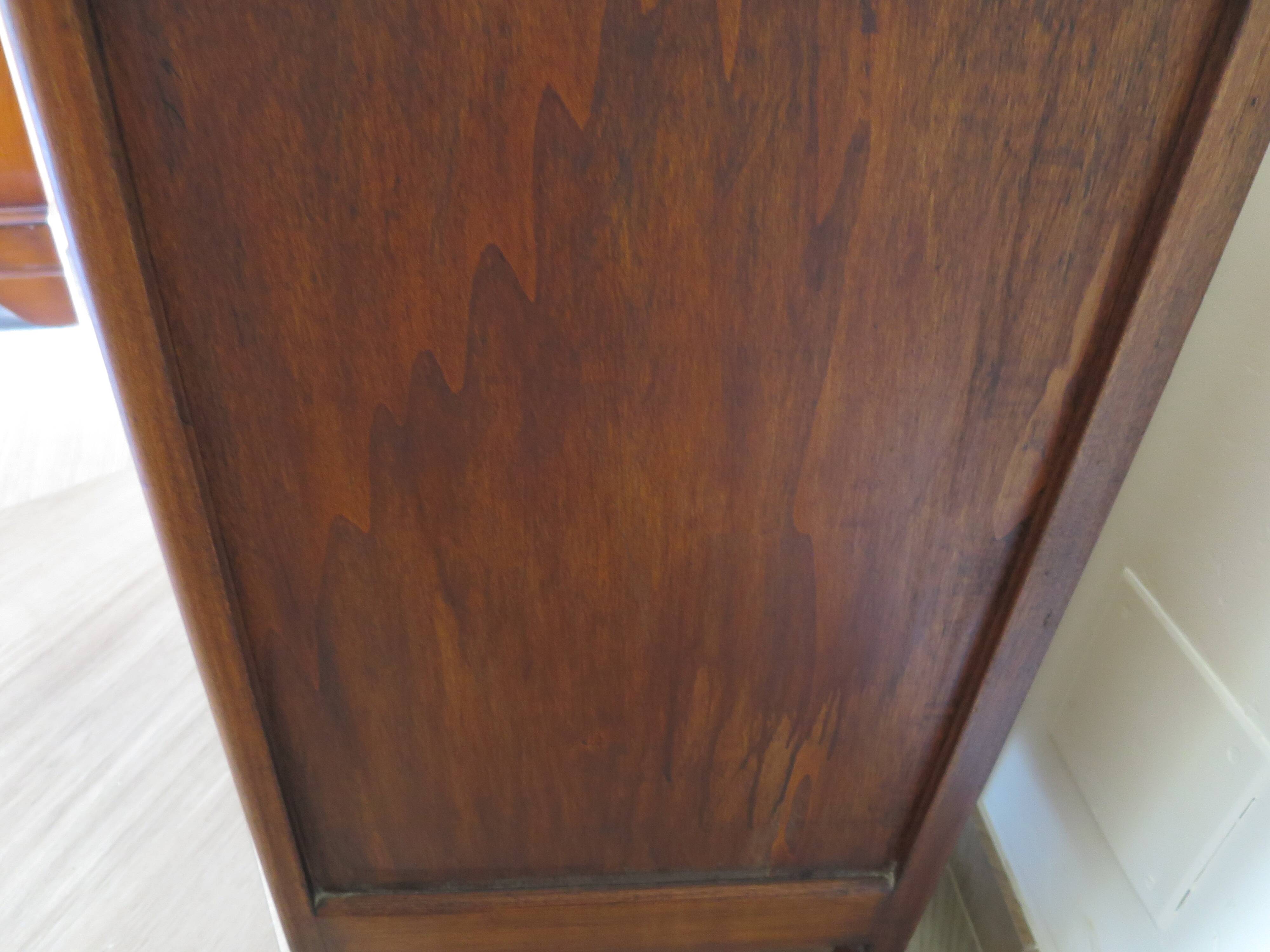 Rare - belle commode art déco 4 tiroirs - années 60 - Patine noyer - Pieds moustache
