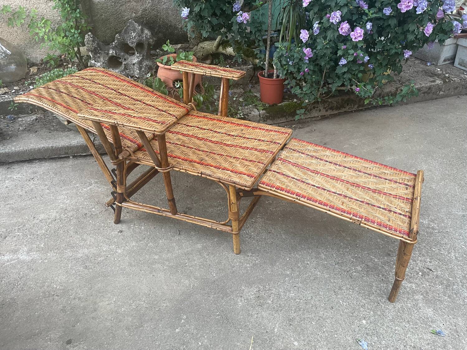 Rattan lounge chair