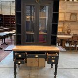 Desk with showcase