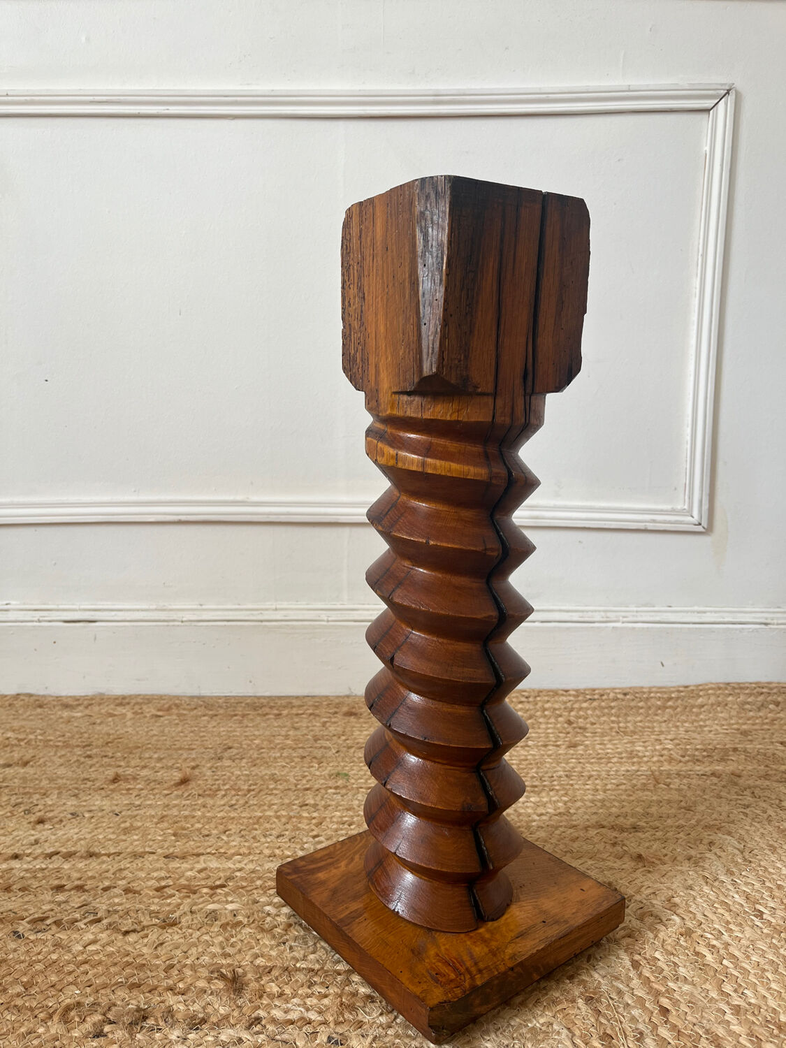 Solid wood press screw seat