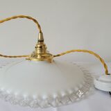 Serrated opaline suspension