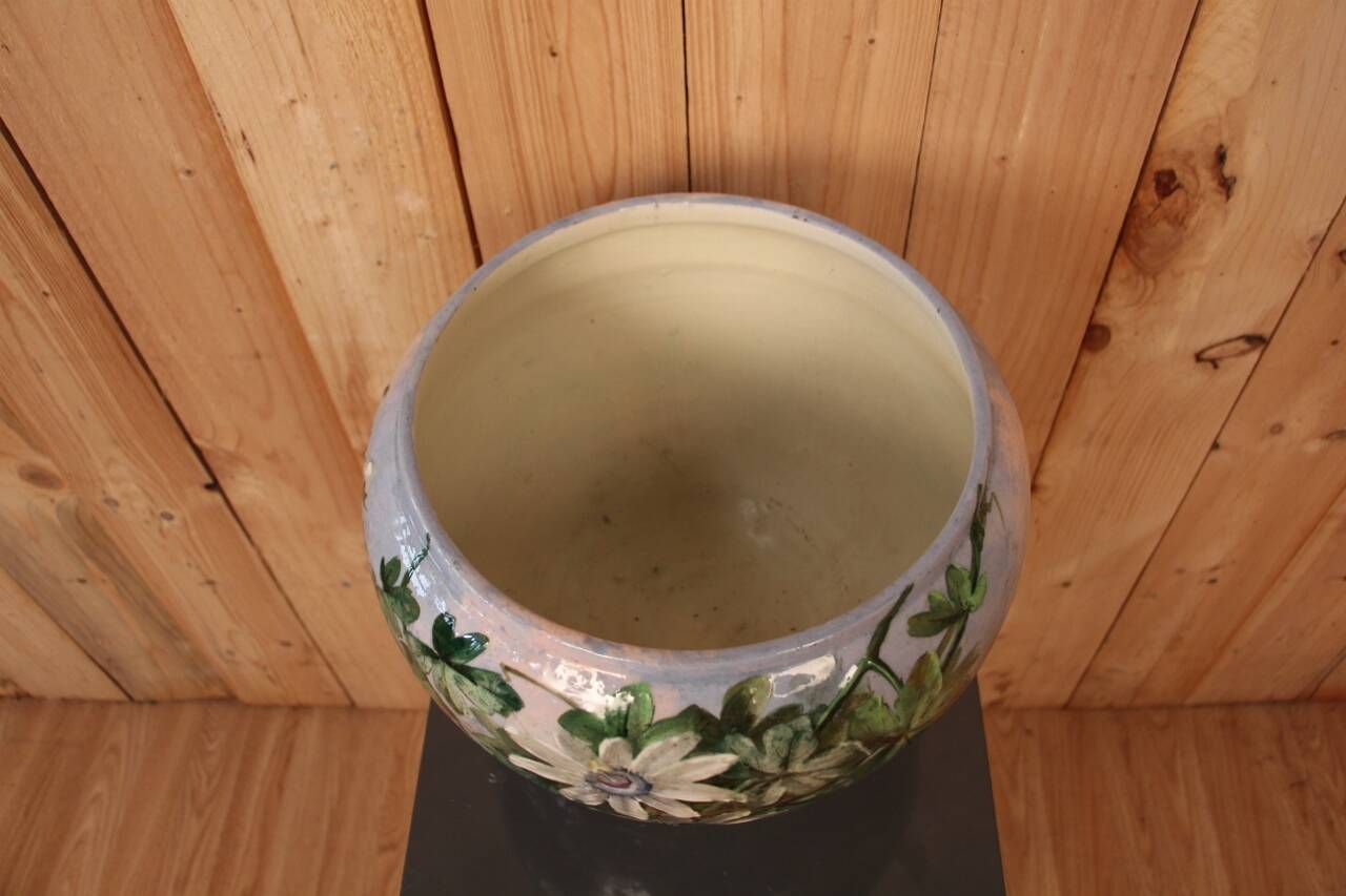 Cache pot de jerome massier a vallauris aux passiflores