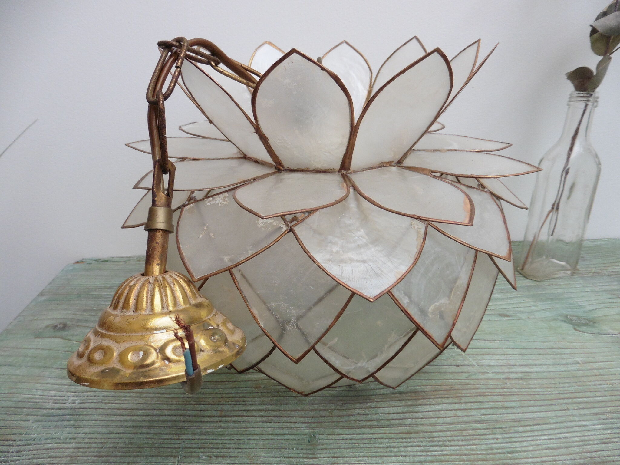 Hanging lamp in mother of pearl Capriz