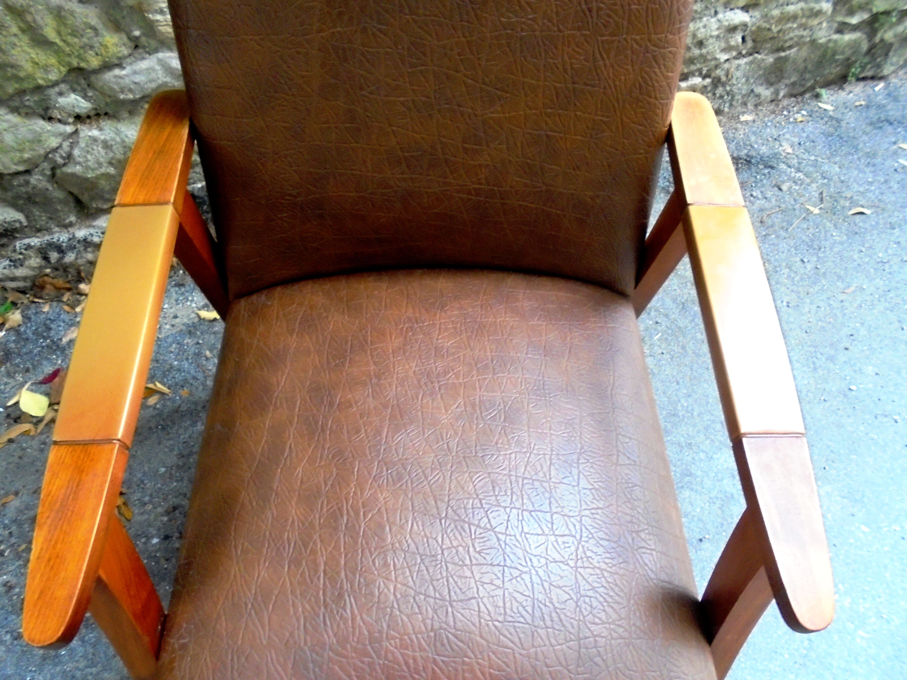 Vintage skai chair