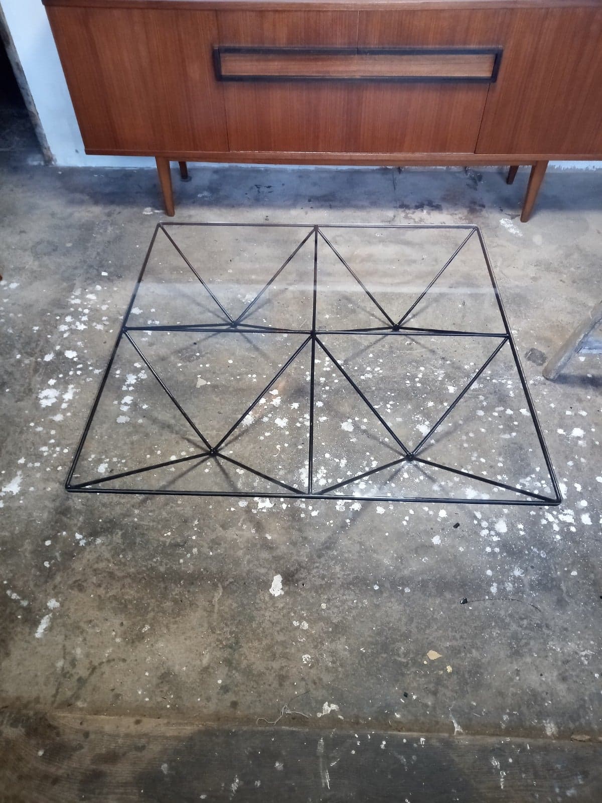 Alanda coffee table by Paolo Piva