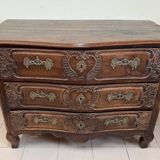Curved Lyonnaise chest of drawers Louis XV period in solid walnut circa 1750