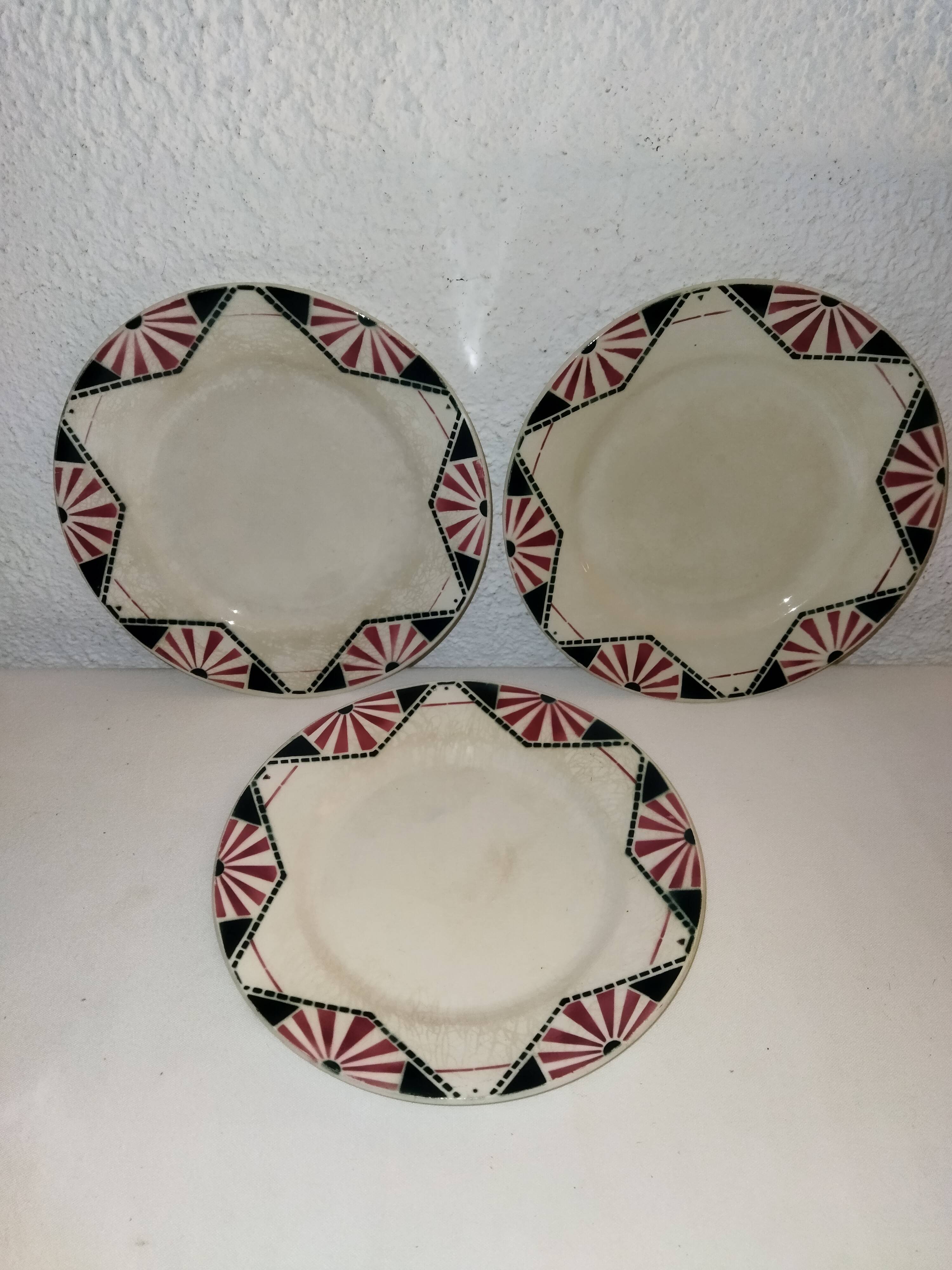 9 vintage dessert plates with Art Deco decor