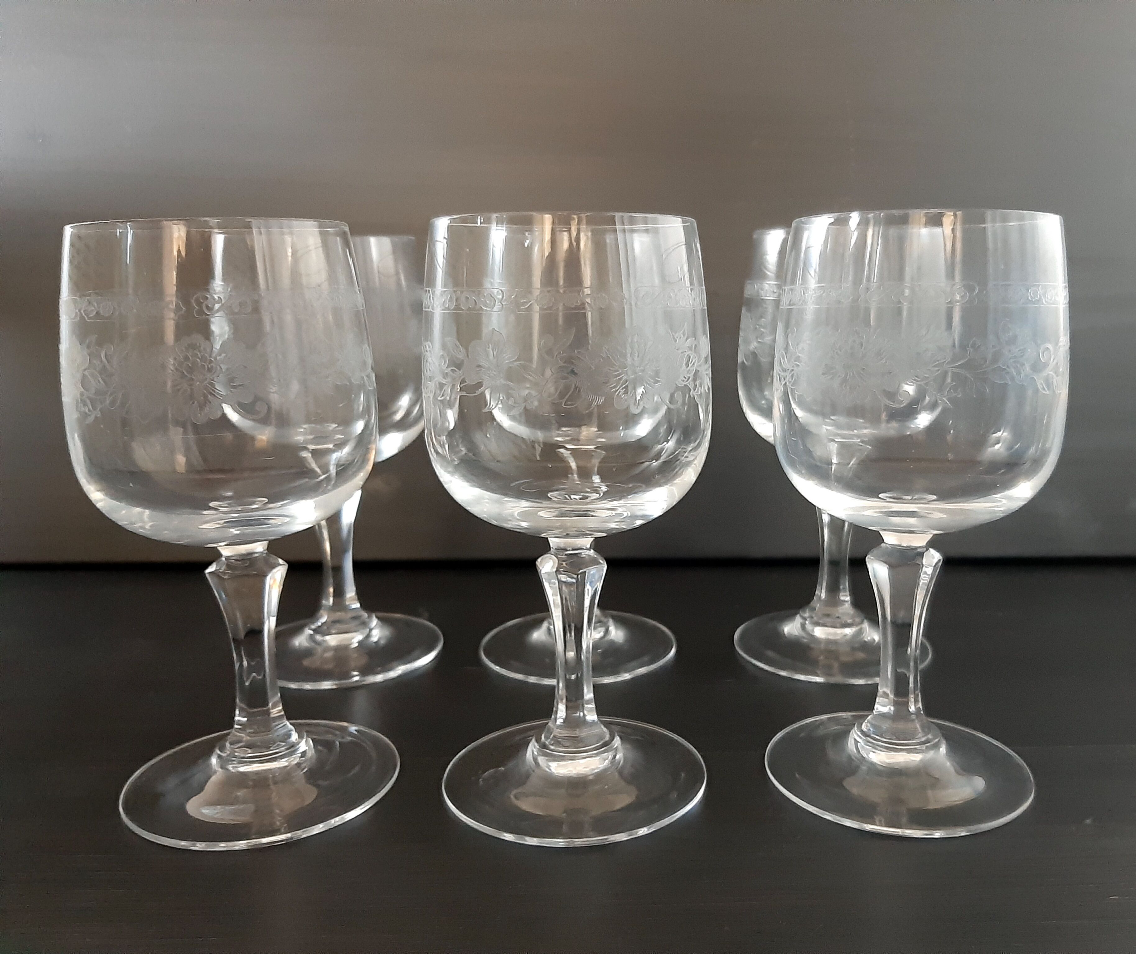 6 old foot glasses