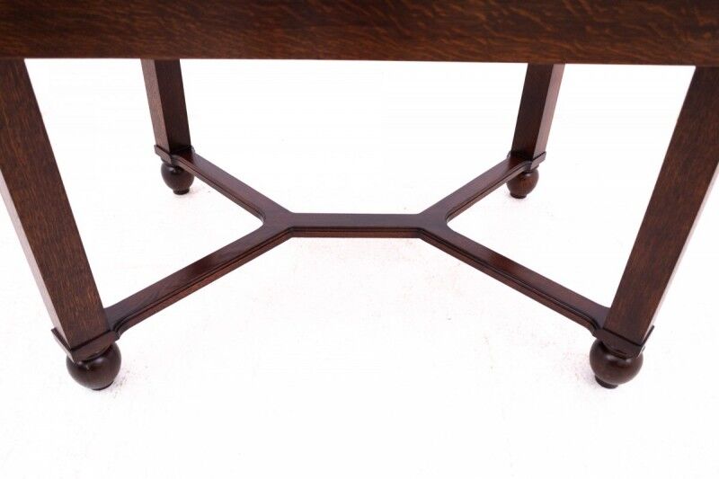 Table et chaises Art nouveau des années 1930. Après rénovation.