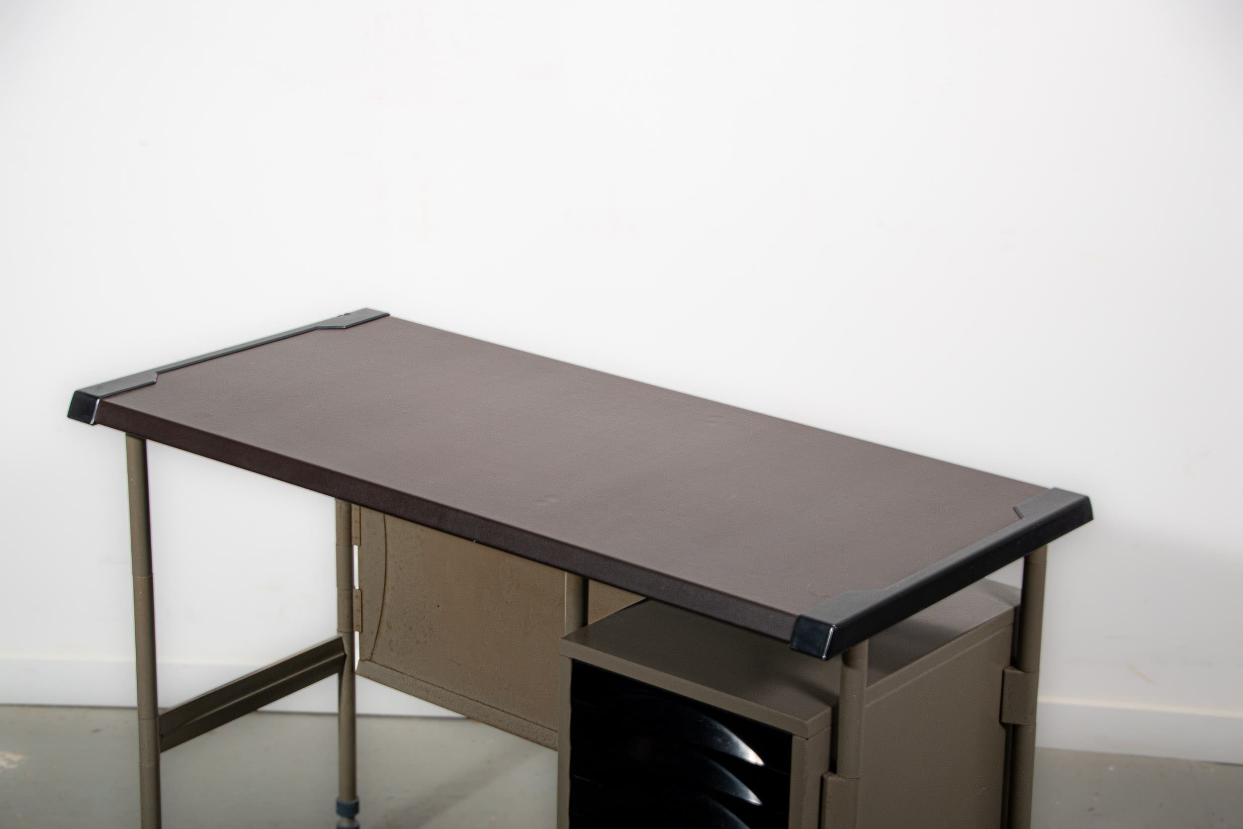 Spazio series typewriter desk by Studio BBPR for Olivetti, circa 1960