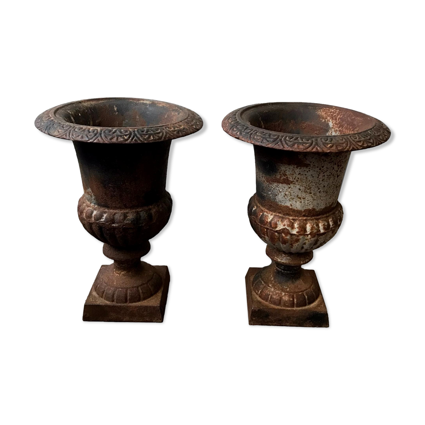 Paire de grands vases Medicis en fonte - Hauteur 45cm