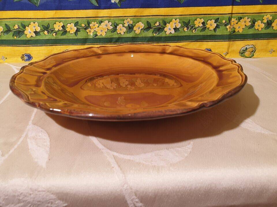 Large ceramic dish or basket Les Faïences Haute Provence