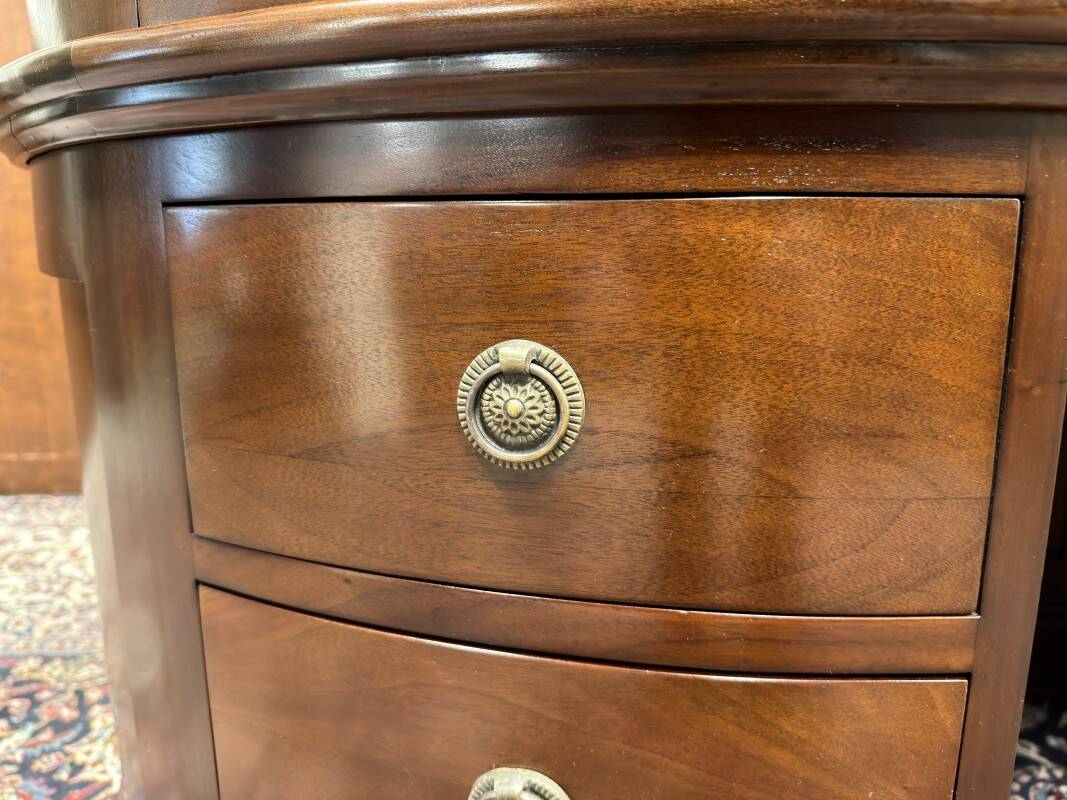 Classic English Kidney Shaped Chesterfield Desk