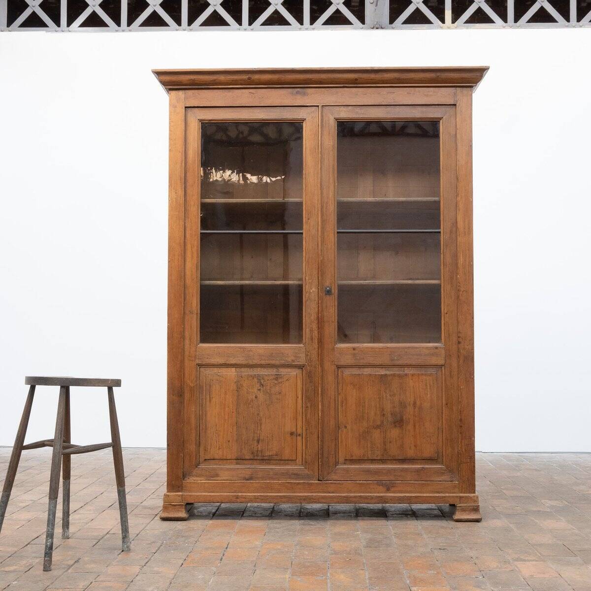 Vitrine en bois française antique, 1900