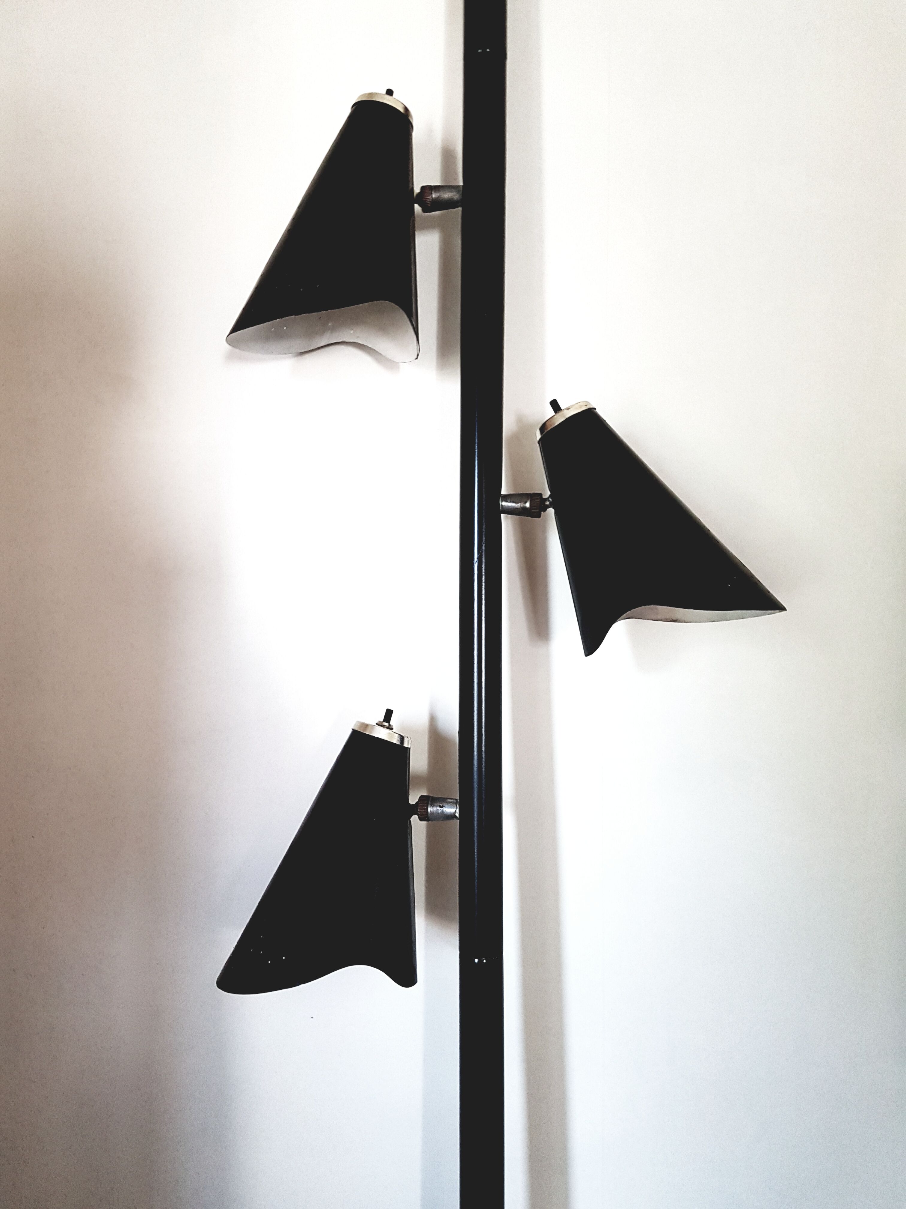 Floor lamp "tension pole lamp" American of the 1950s