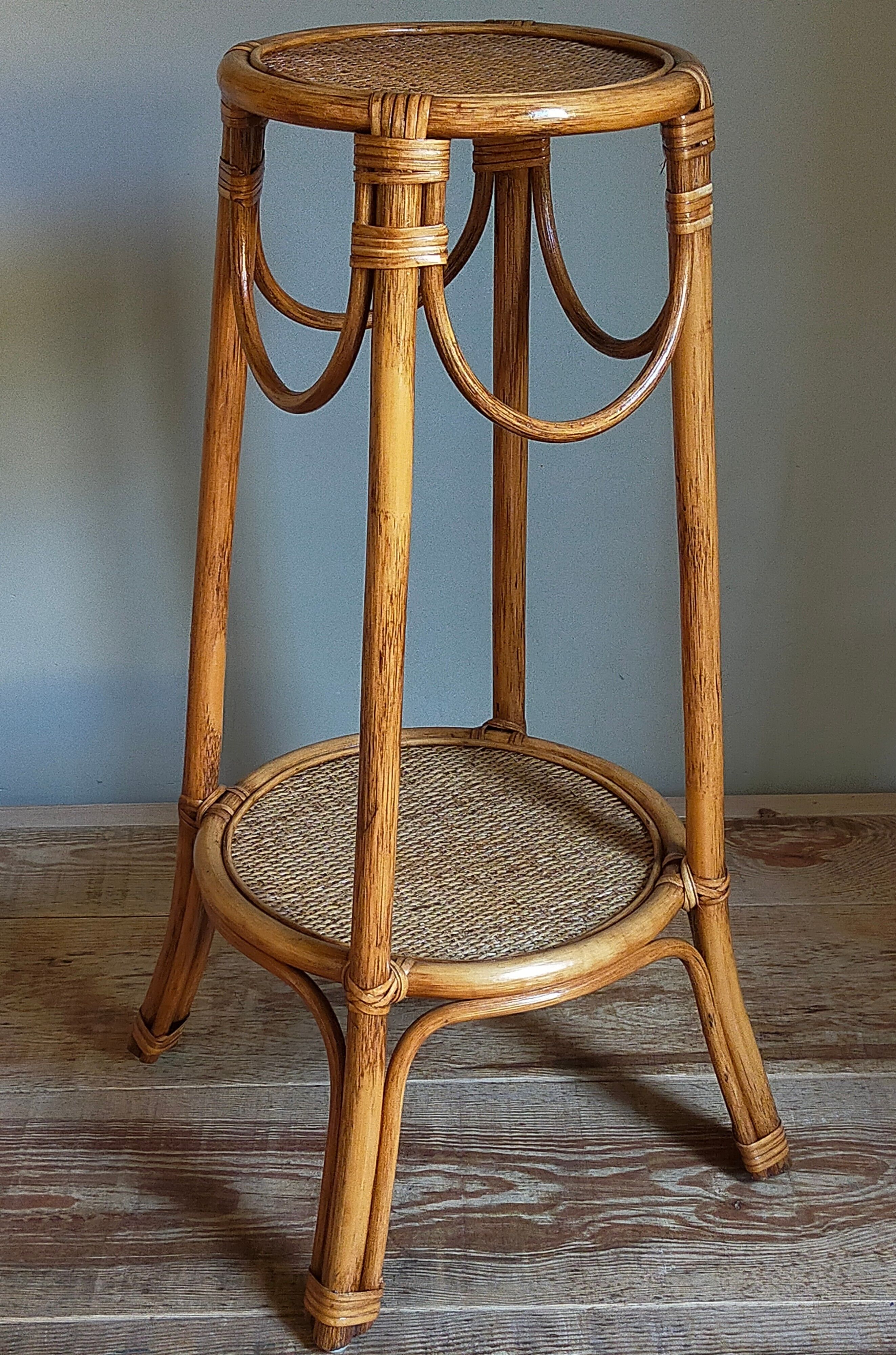 High harness in vintage rattan