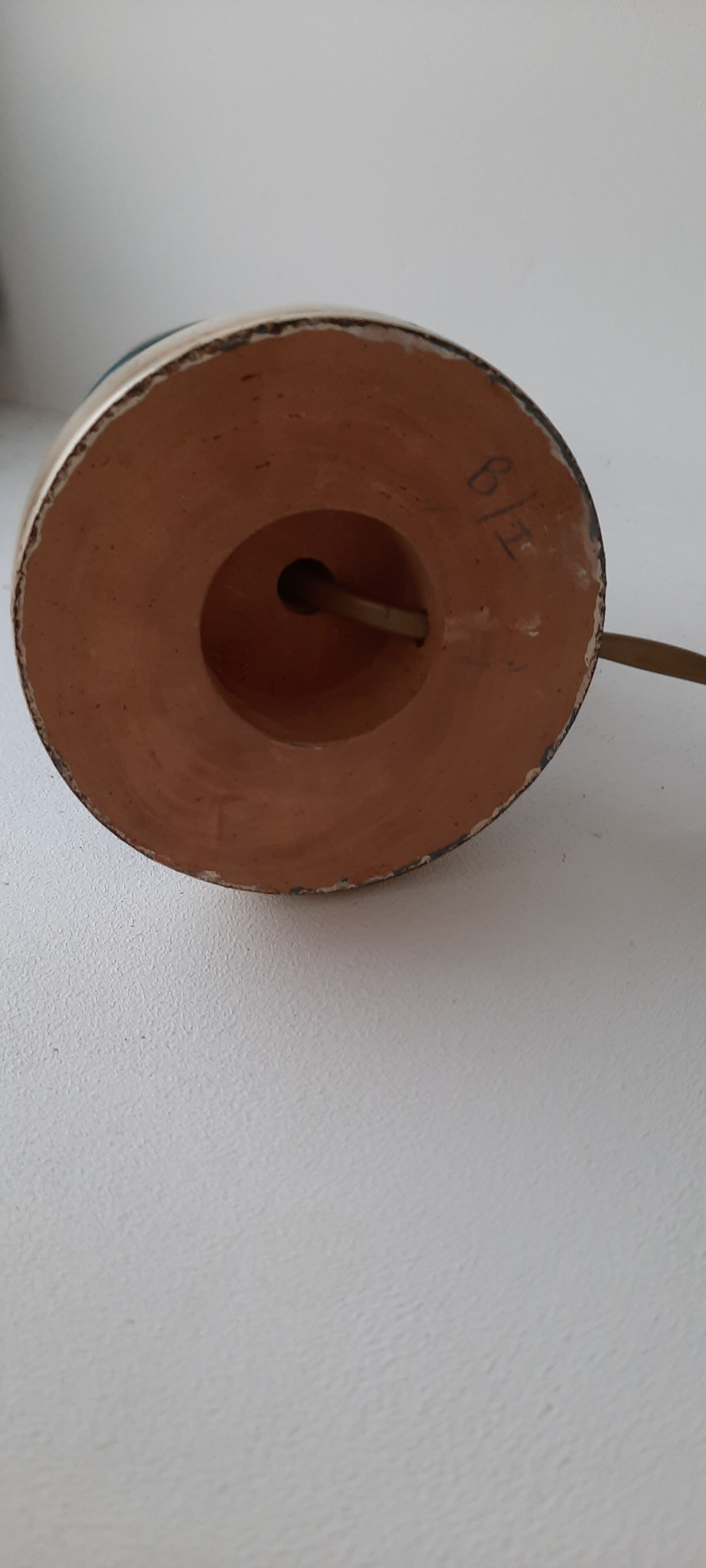 Blue and beige lamp stand