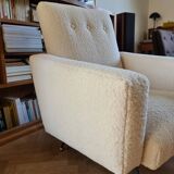 Rockabilly style armchair in white terry fabric