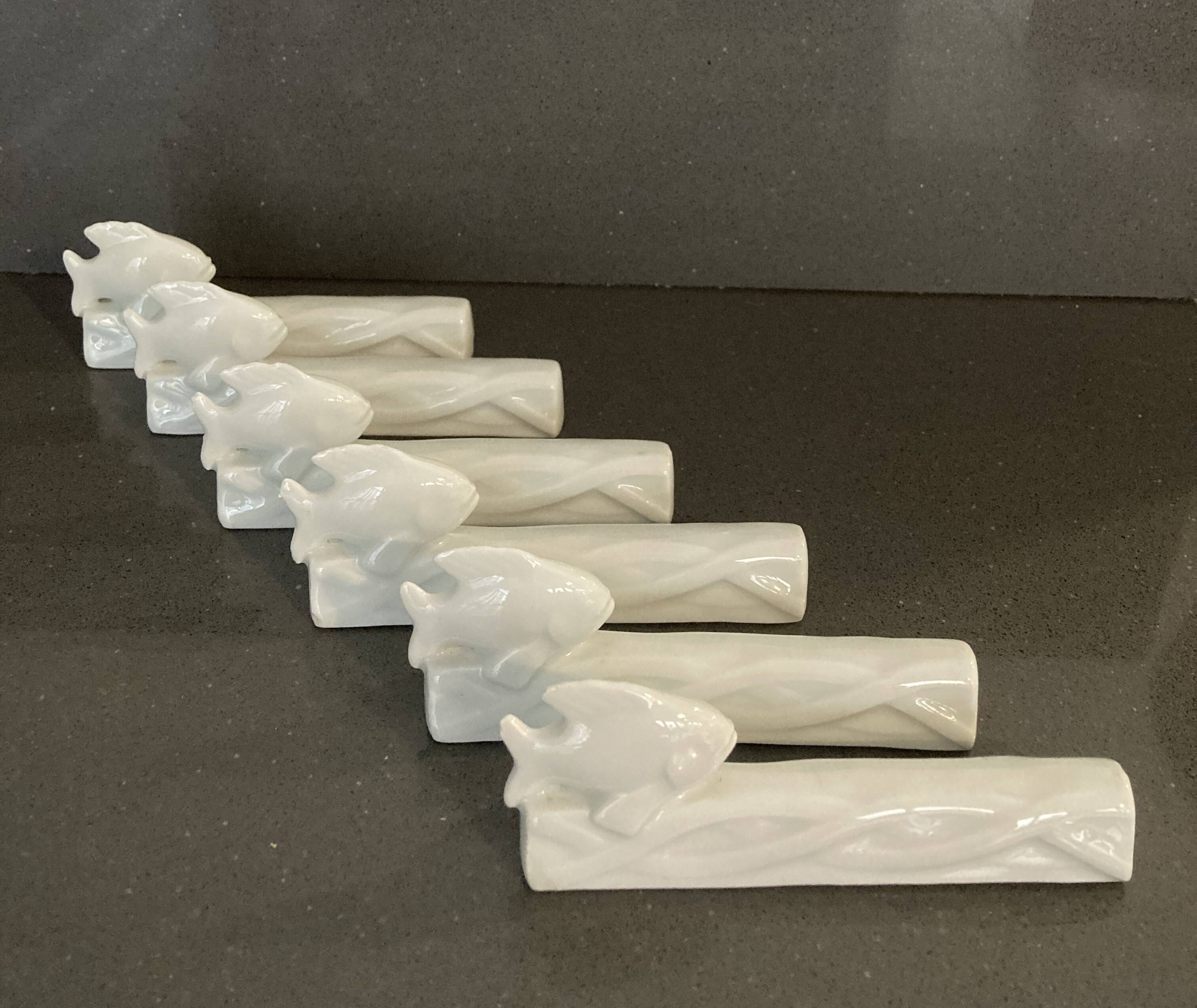 Set of 6 porcelain fish knife holders