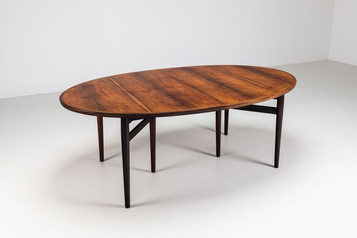 Arne Vodder oval dining table model 212 in rosewood Sibast Denmark 1960
