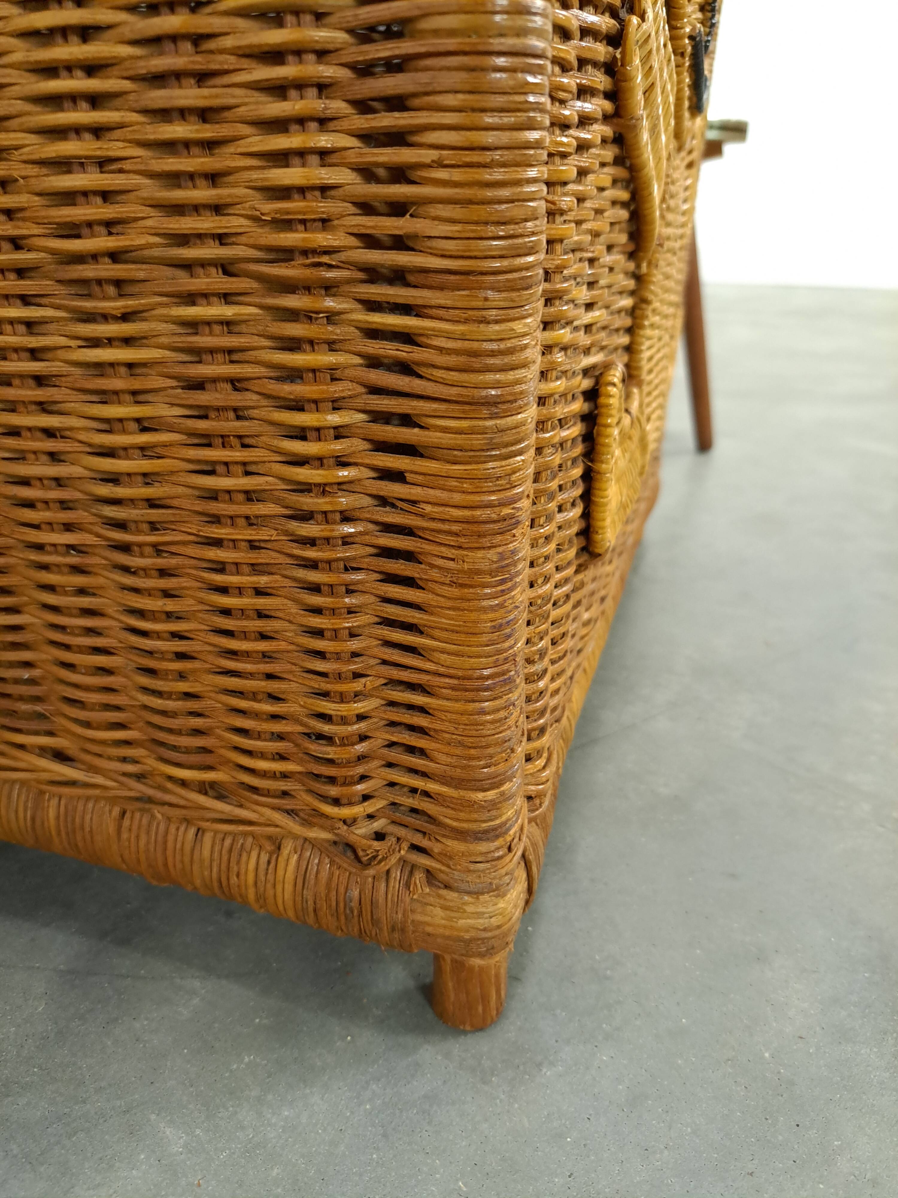 Wicker basket with lid with bear, vintage toy basket