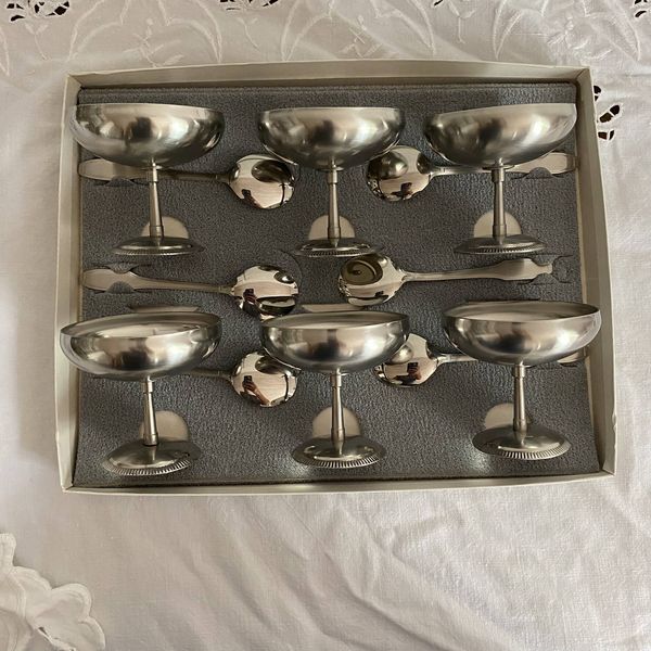 Coupes à pied en inox Jean Couzon