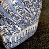 Signed porcelain flask, 20th century