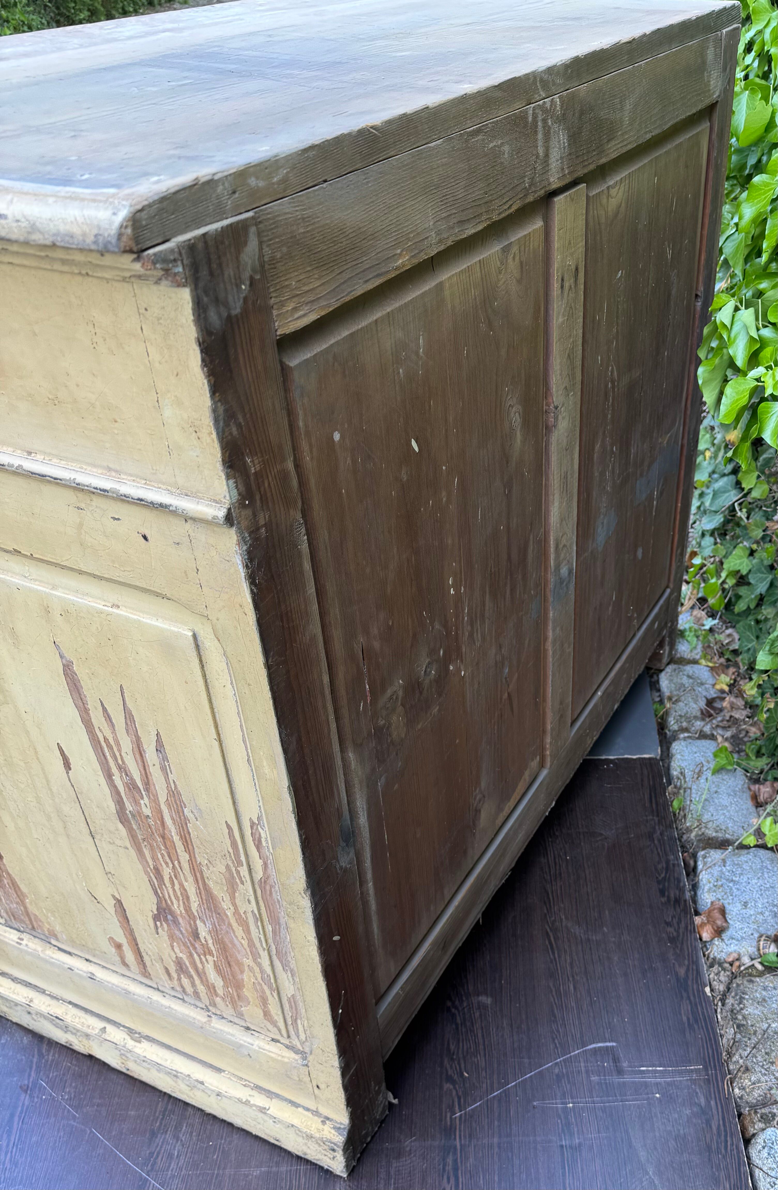 Buffet parisien vintage