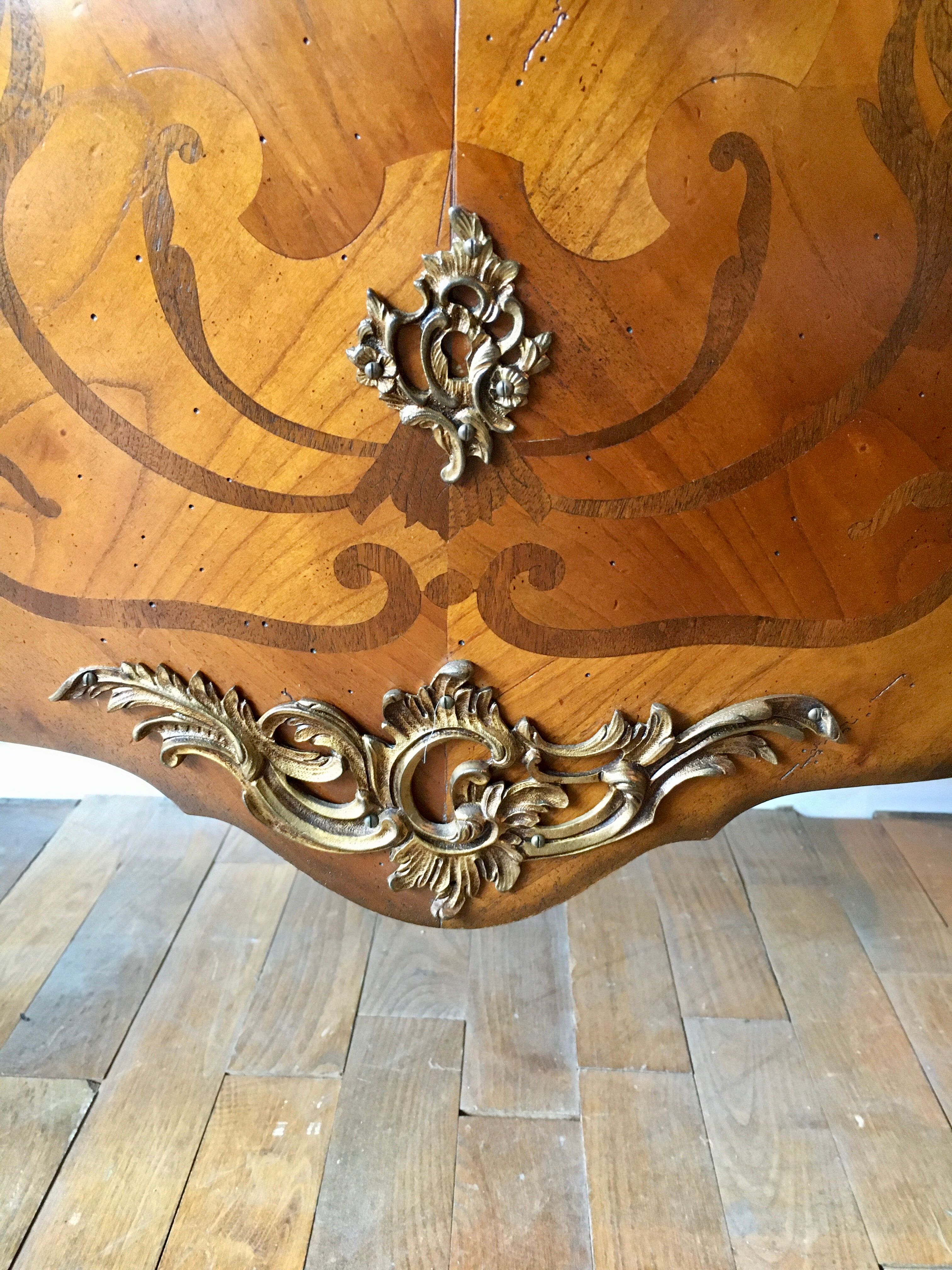 Louis XV style chest of drawers