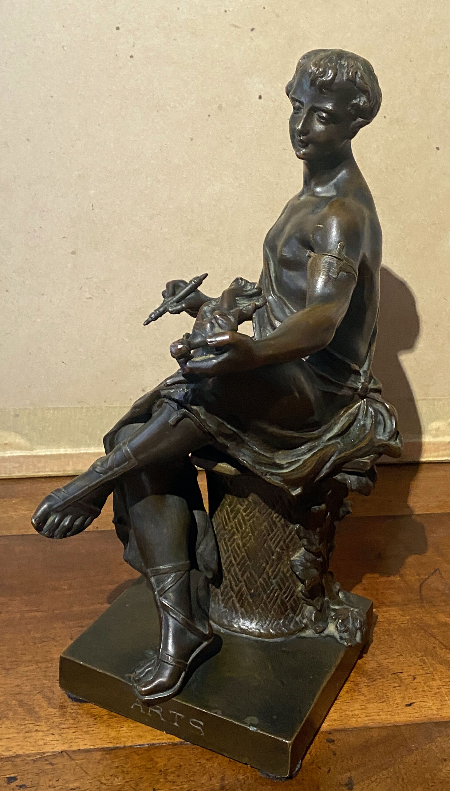 Bronze ancient allegory of the "Arts" sculpture