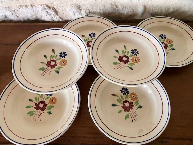 Luneville plates, "Chantilly" model