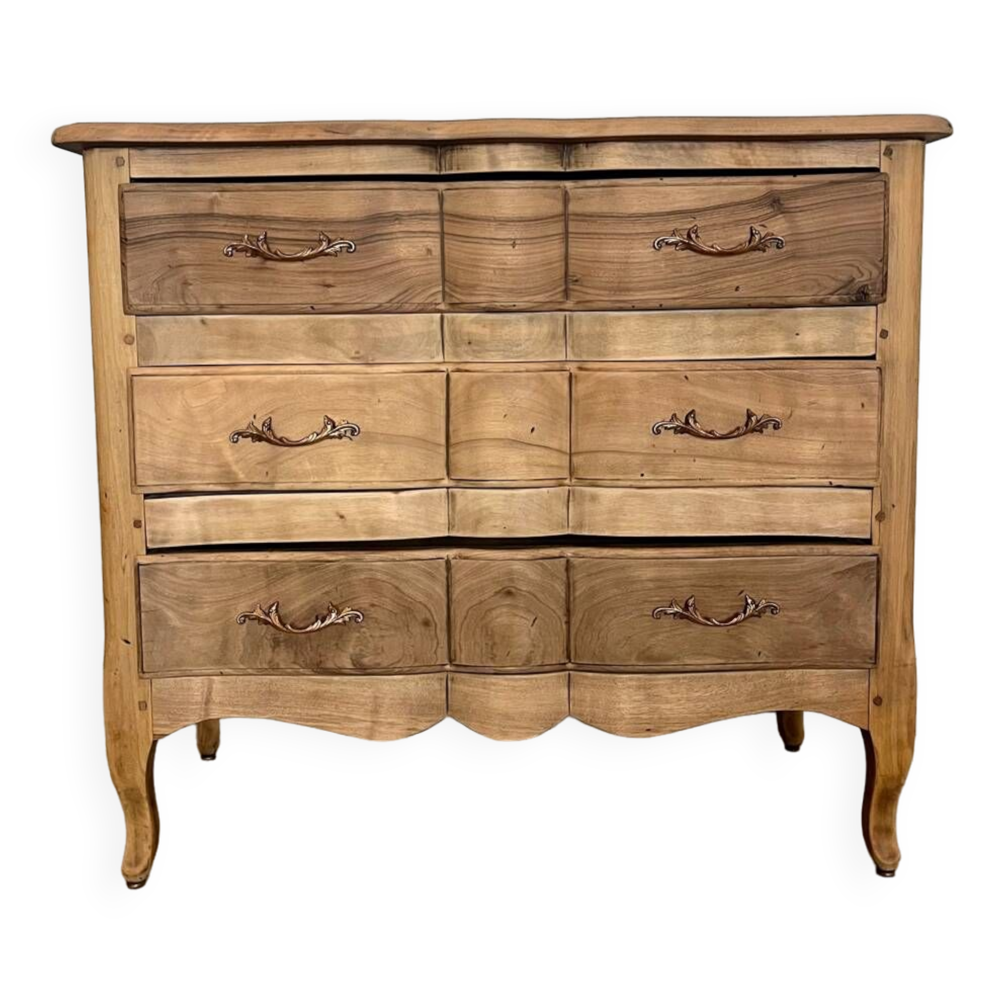 Shabby chic chest of drawers