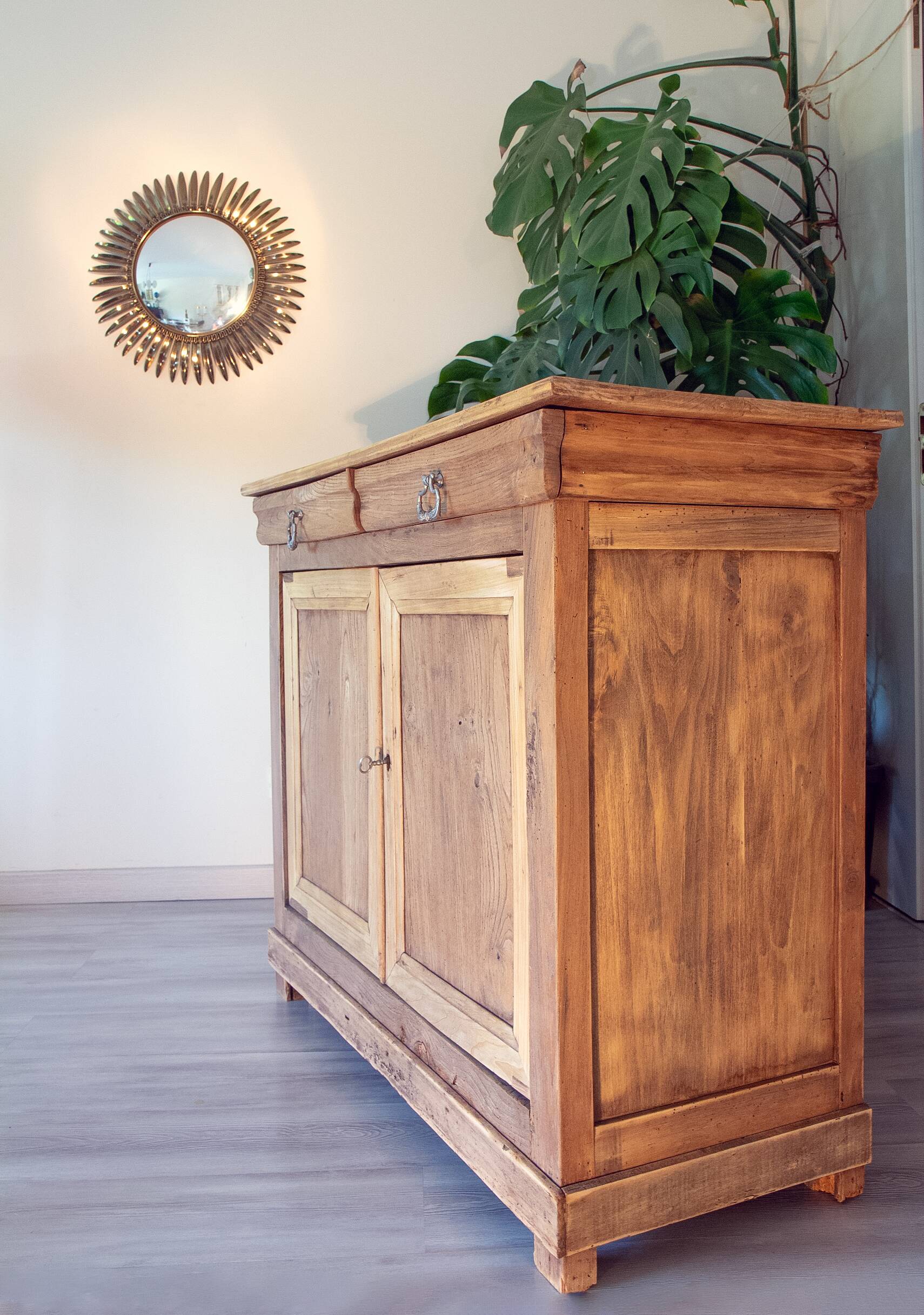 Buffet parisien ancien, Chêne clair brut