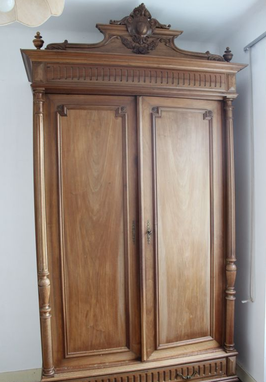 Old cabinet 1920