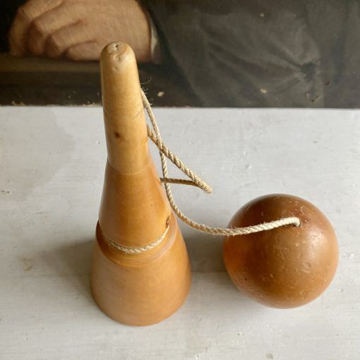Conical bilboquet