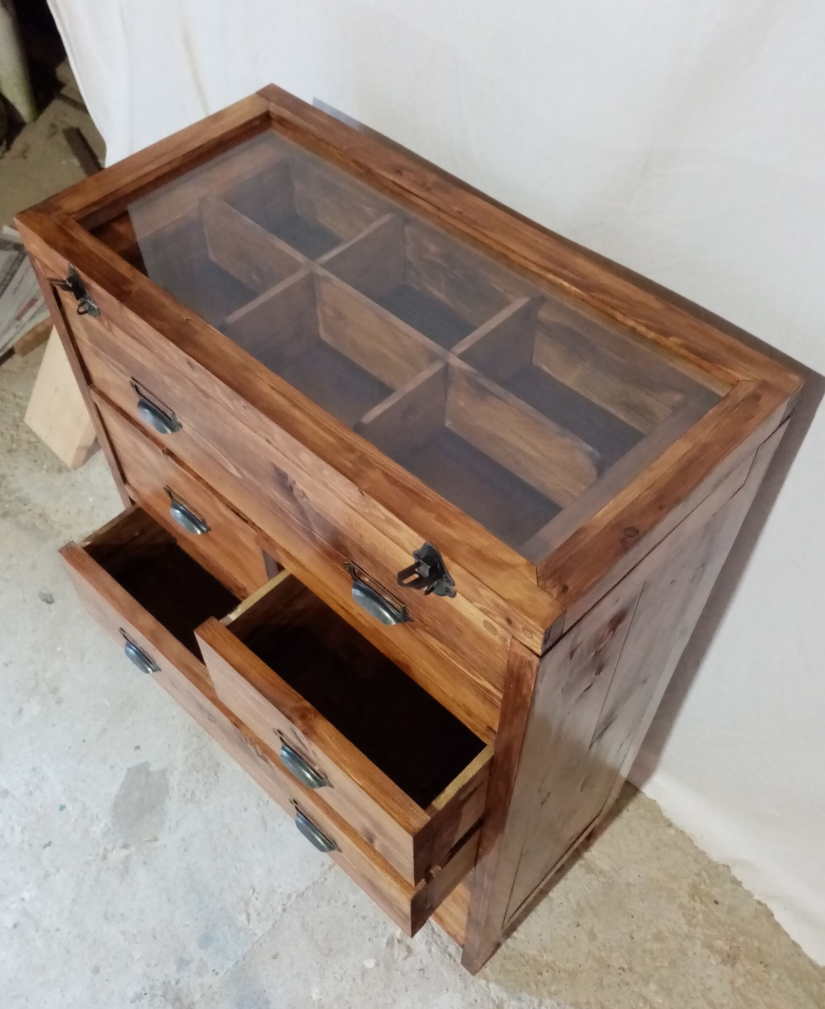 Meuble de bijoutier