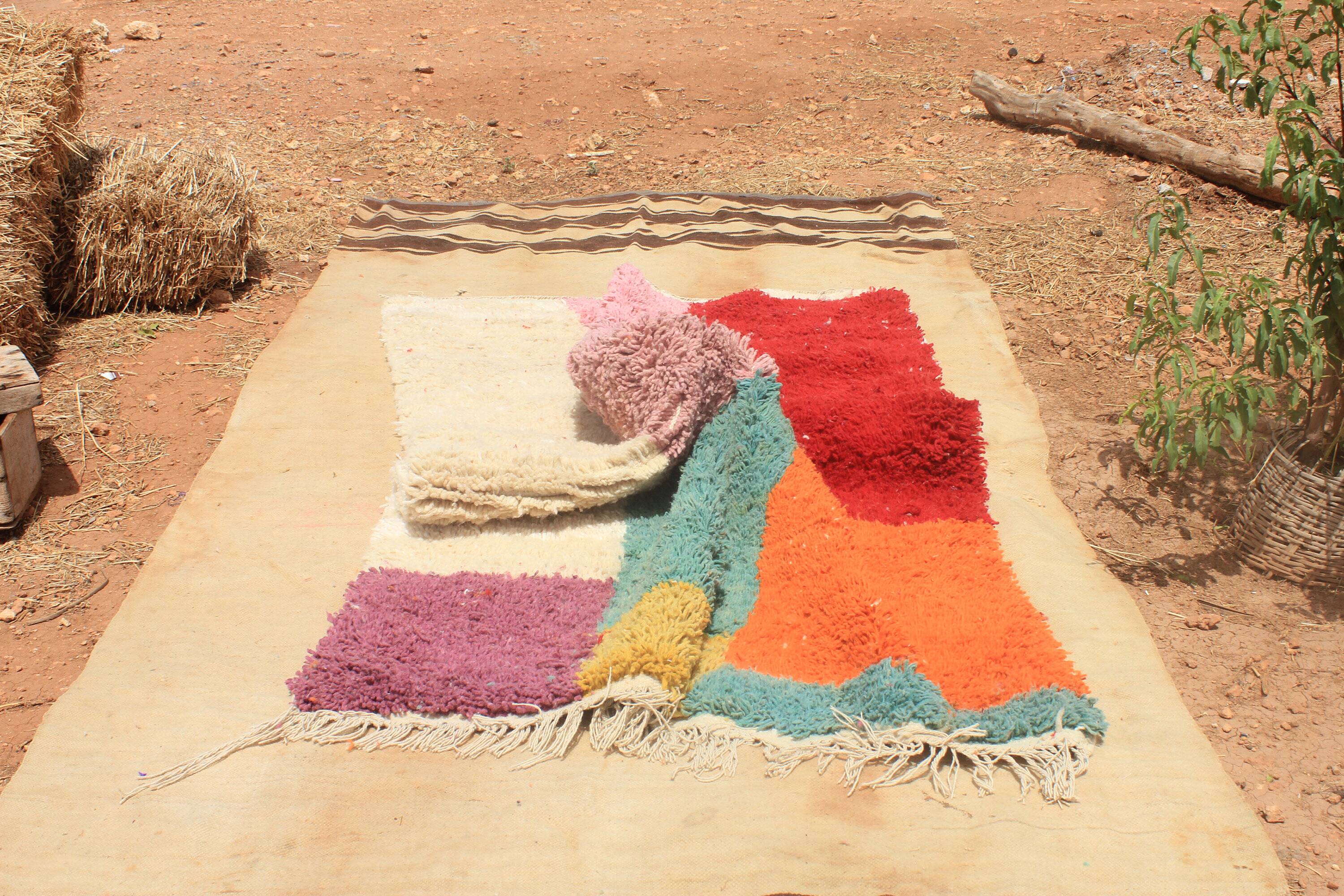 Traditional Moroccan Berber rug 3 x 2 m