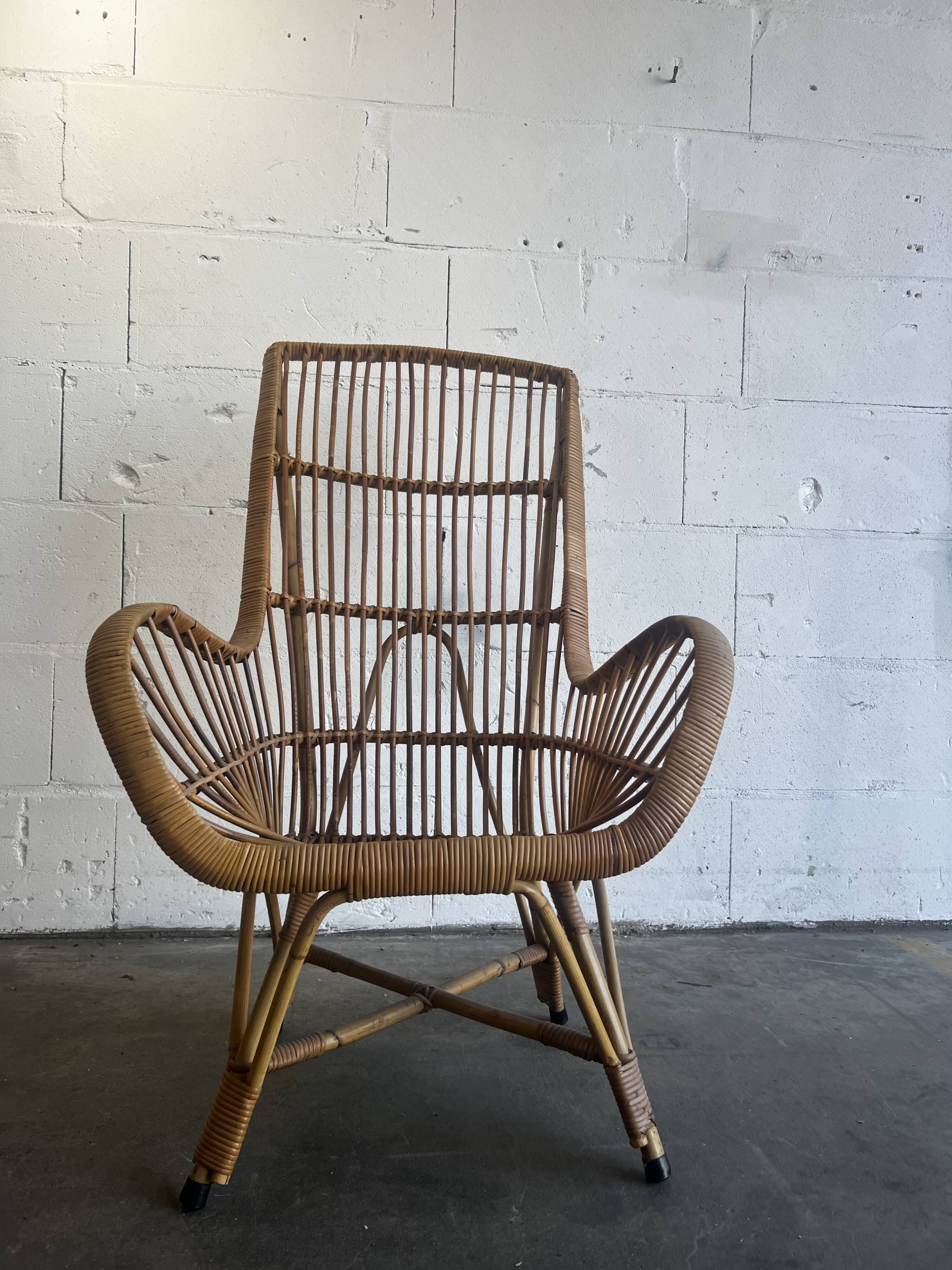 Vintage wicker chair/single seat/armchair