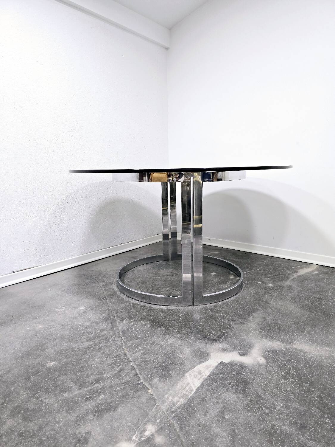 Table de salle à manger Vittorio Introini avec chaises Cuneo 1970