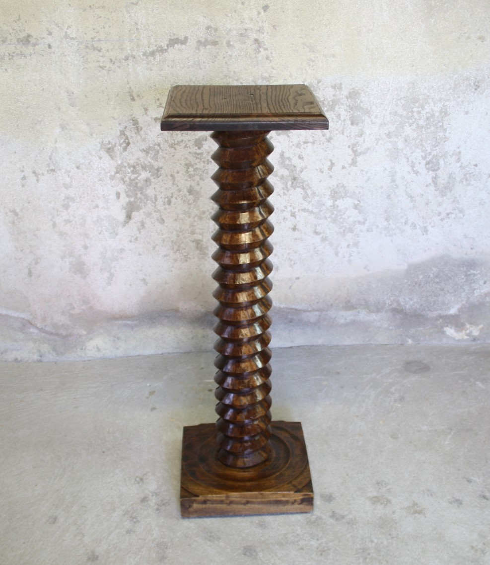 Fifth wheel press screw