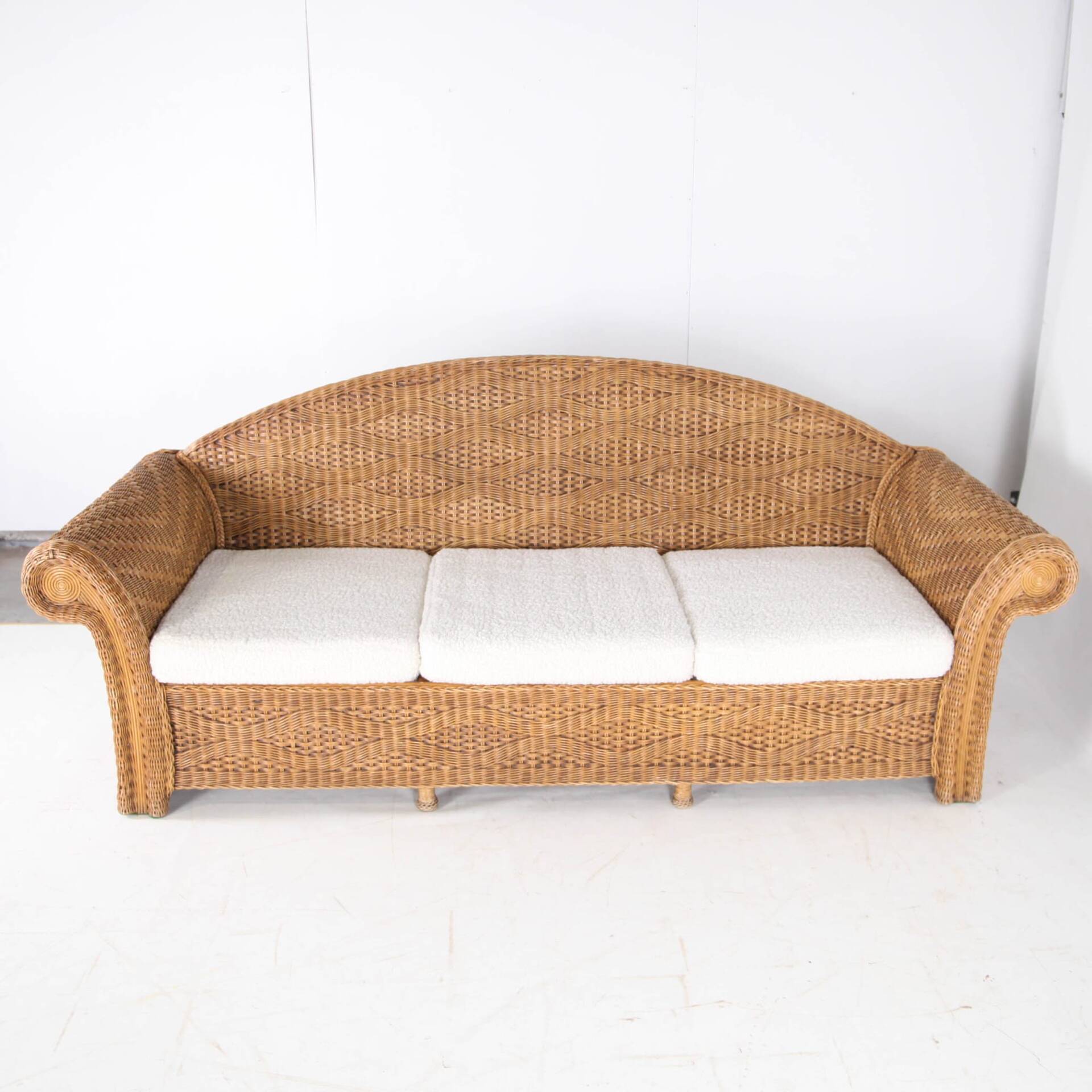 Woven rattan lounge set