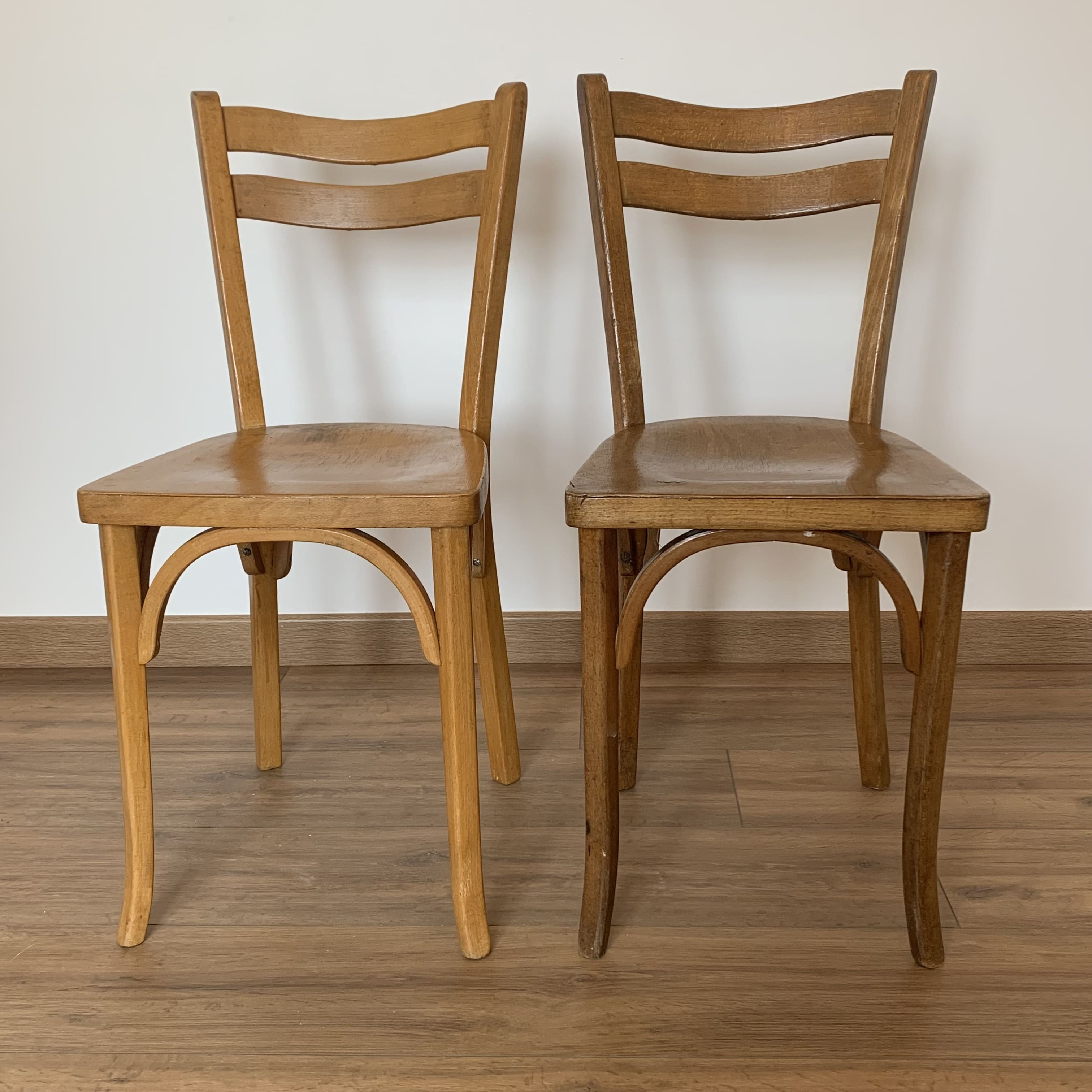 Pair of Baumann chairs n°19