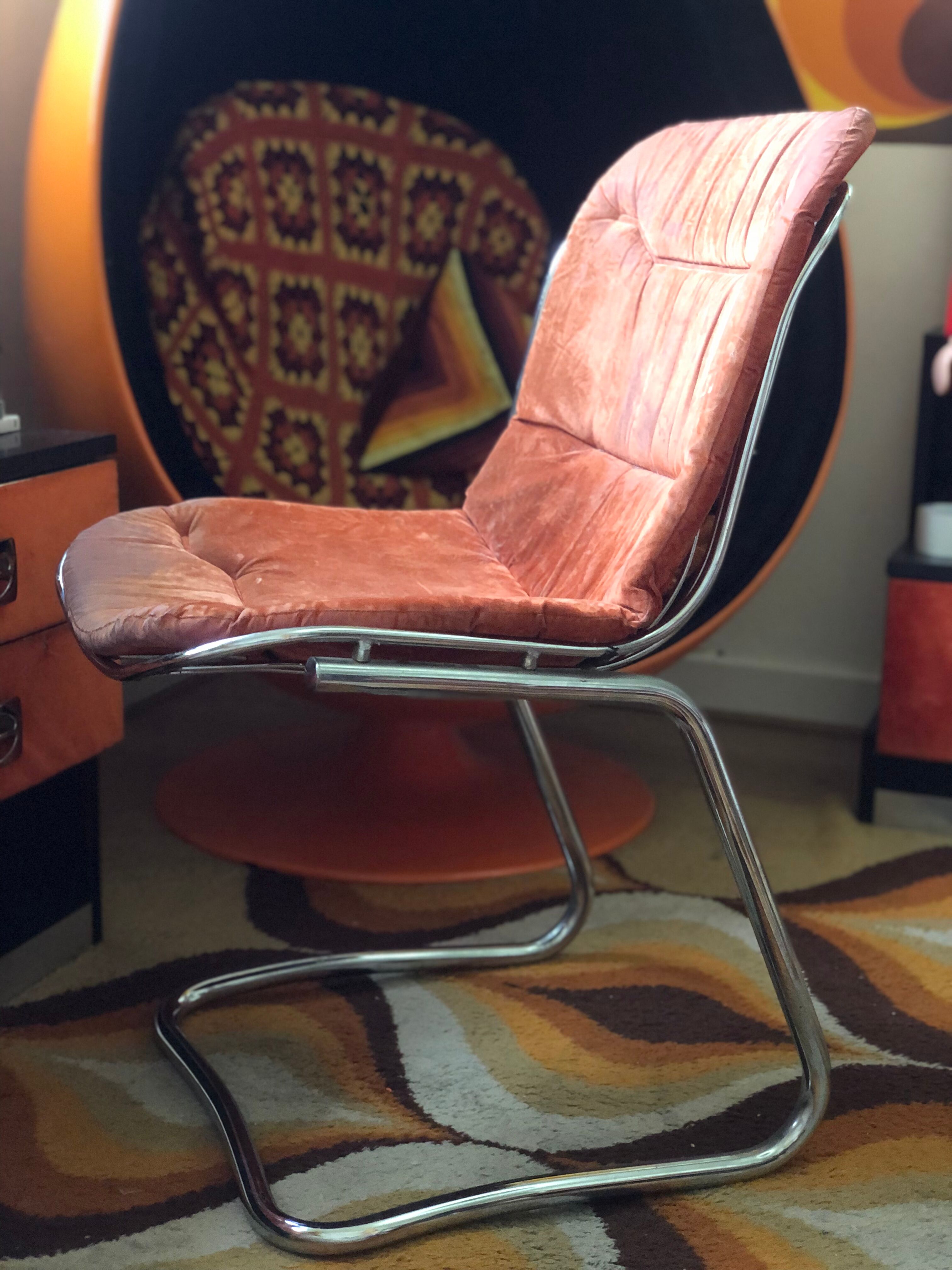 Vintage wired chair 70