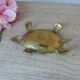 Petit cendrier tortue en laiton sculpté vintage