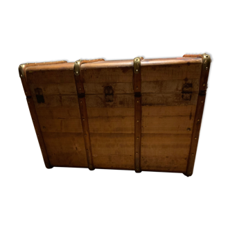 Wooden trunk