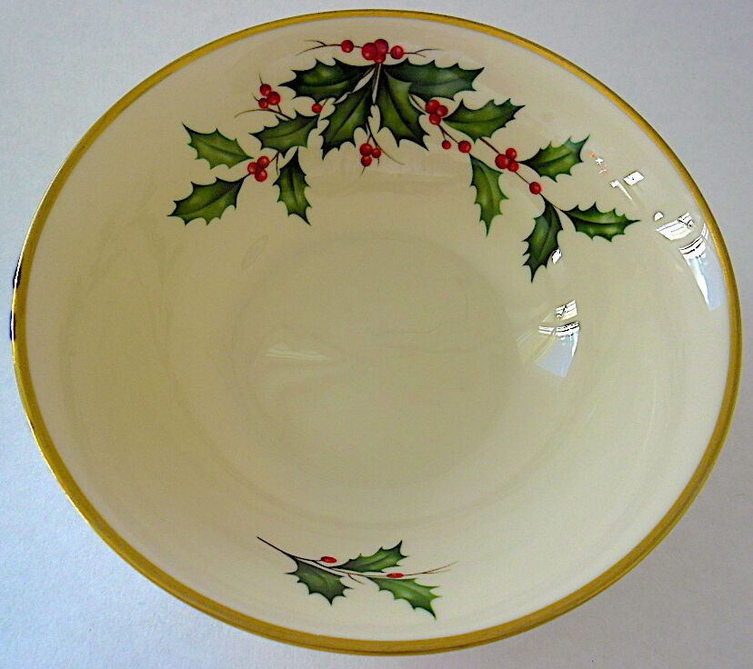 Porcelain salad with trendy holly berries - Lenox - Made in U.S.A.