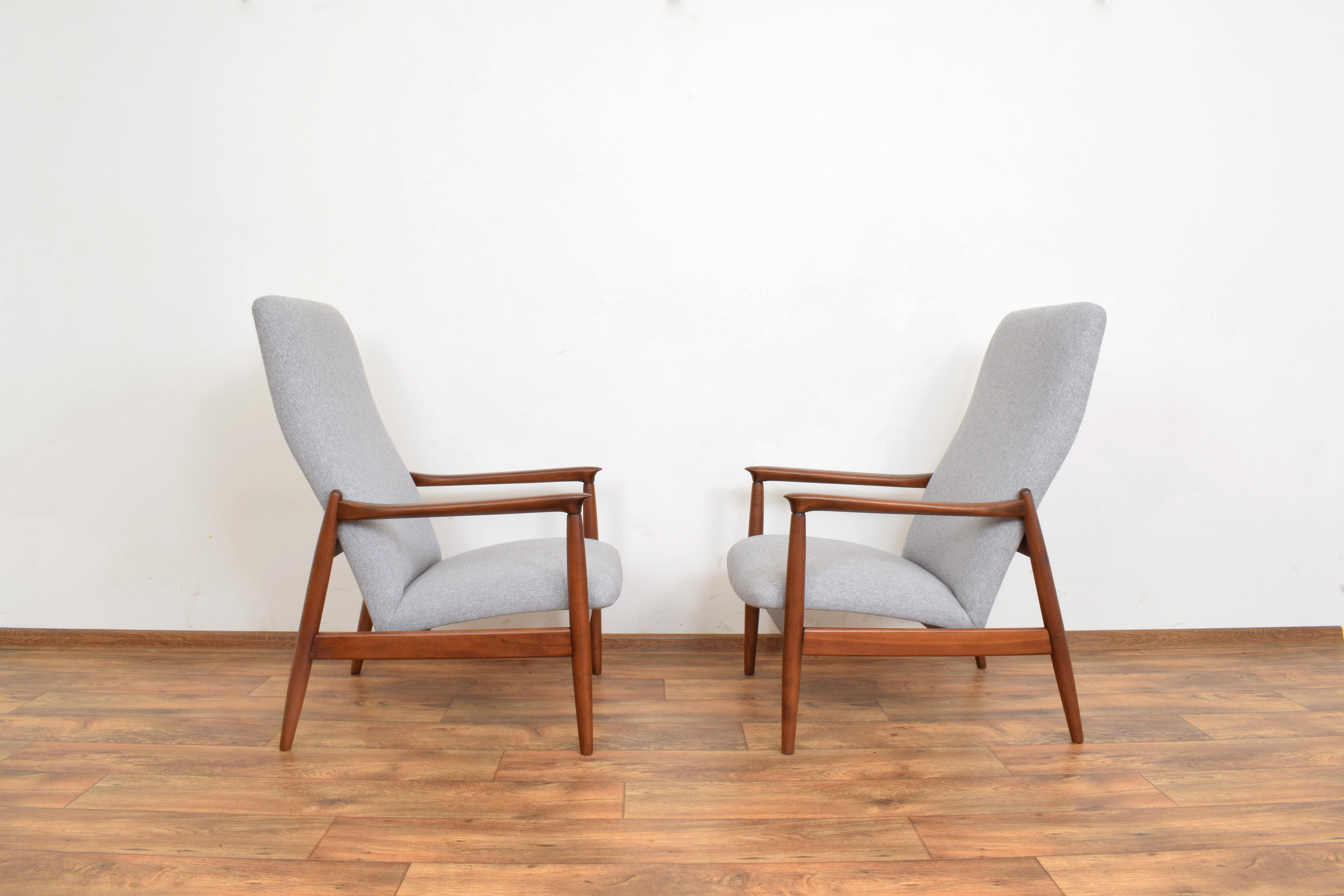 Polish Lounge Chairs by Edmund Homa, Set of 2